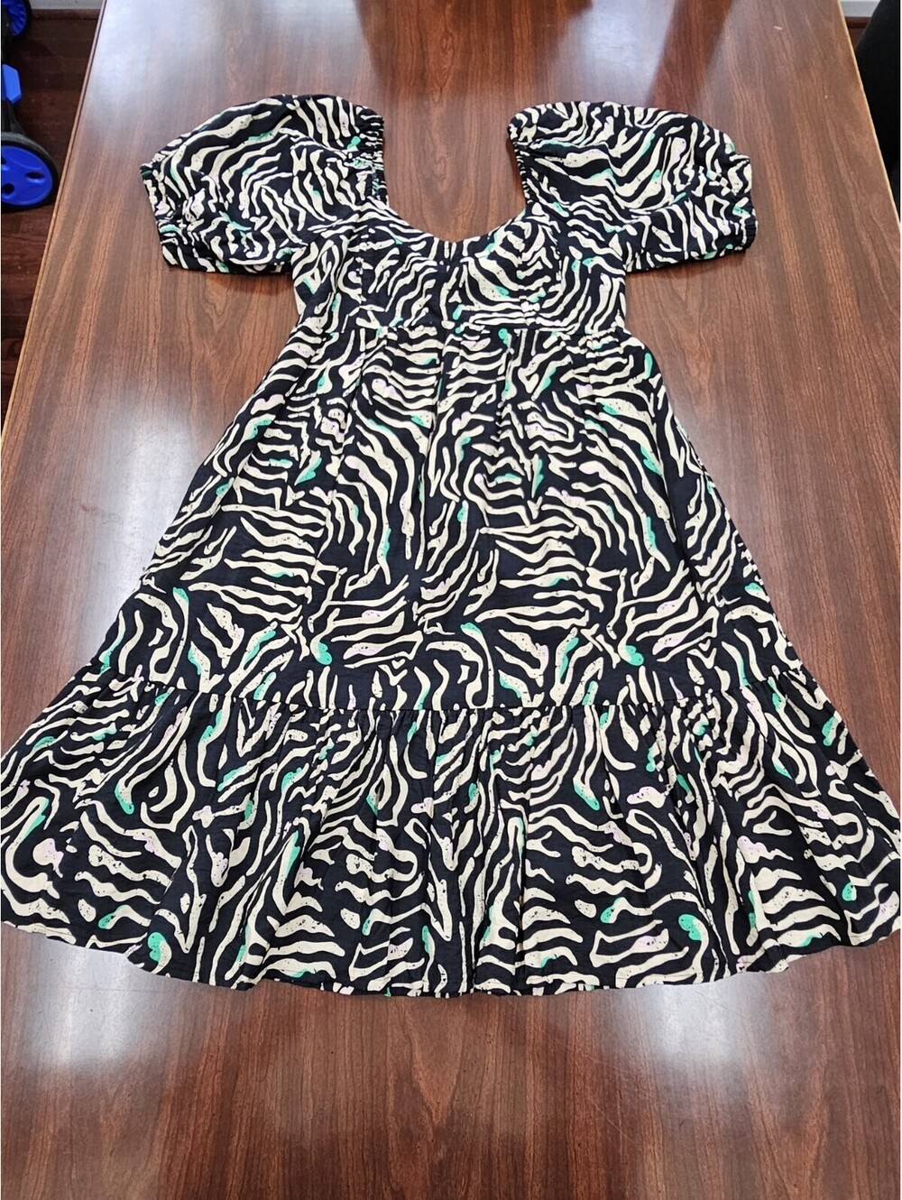 Nine West XS Black Animal Print Puff Sleeve Tiered Babydoll Romantic Mini Dress